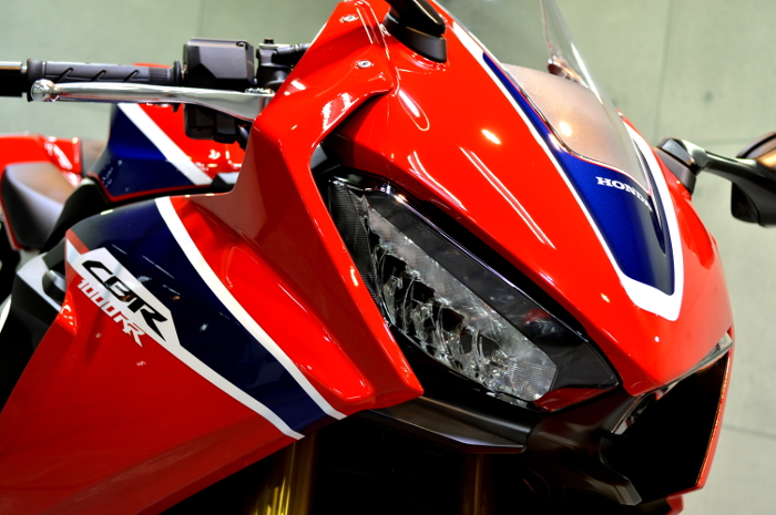 cbr1000rr-04.jpg