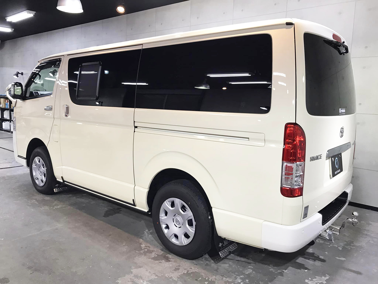 hiace-4.jpg