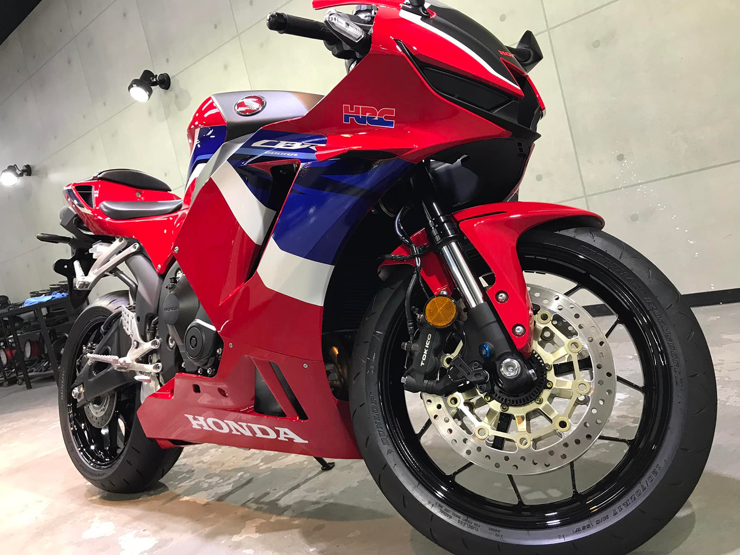 hondacbr600rr2.jpg