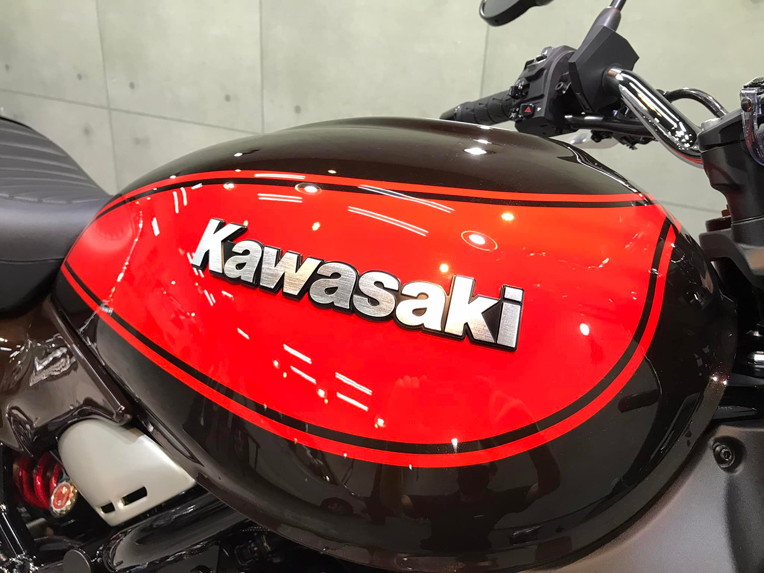 kawasakiz900sr2.jpg