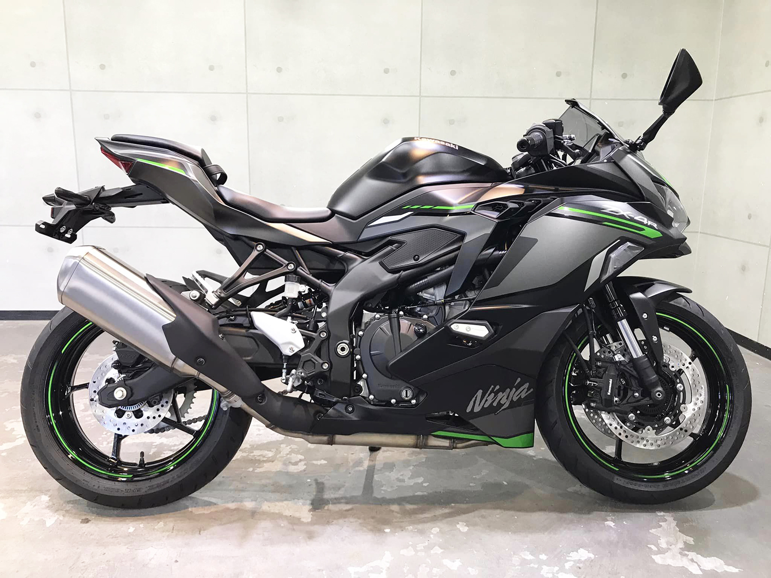 kawasakizx-1.jpg