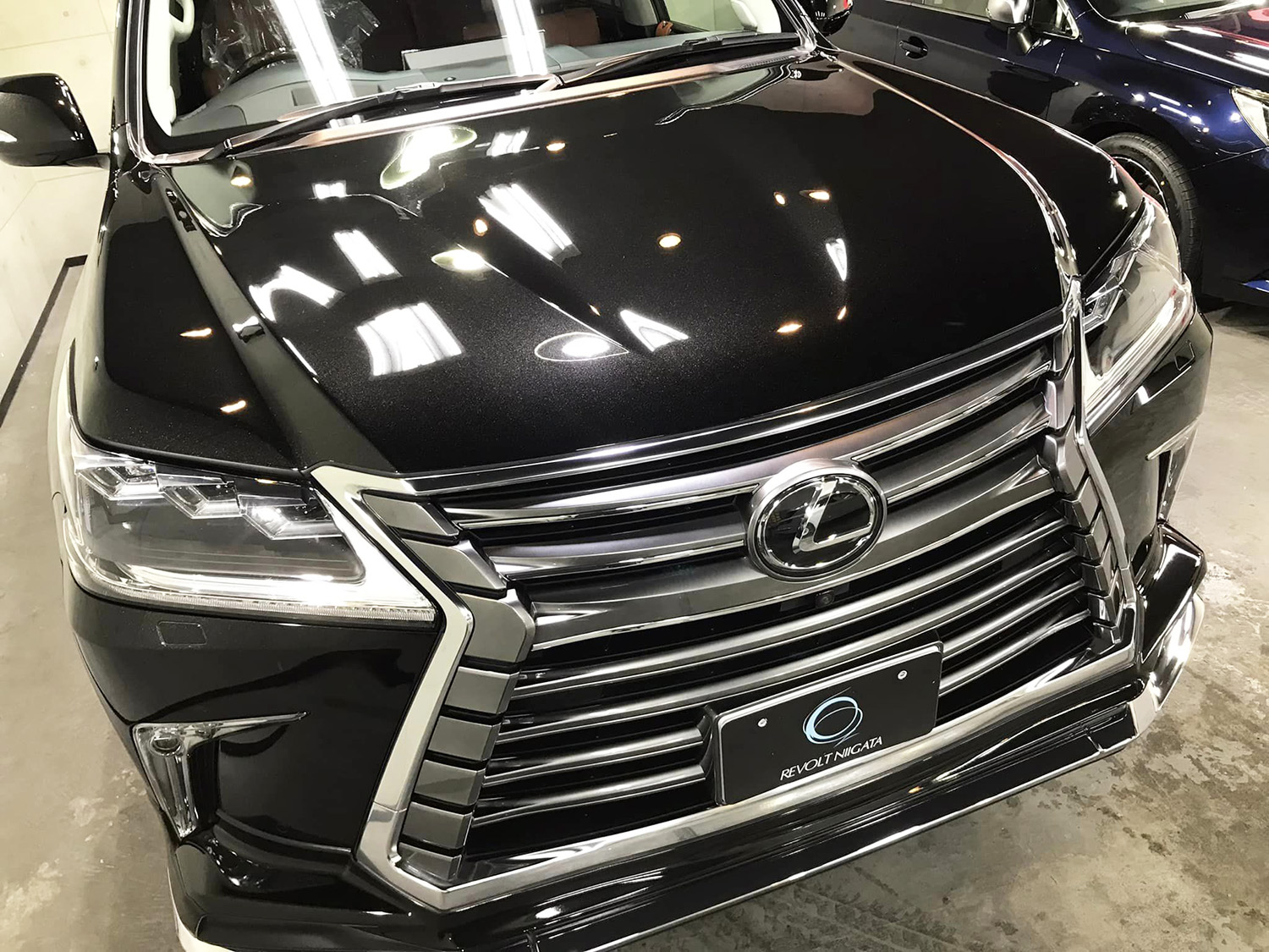 lexuslx570_8.jpg