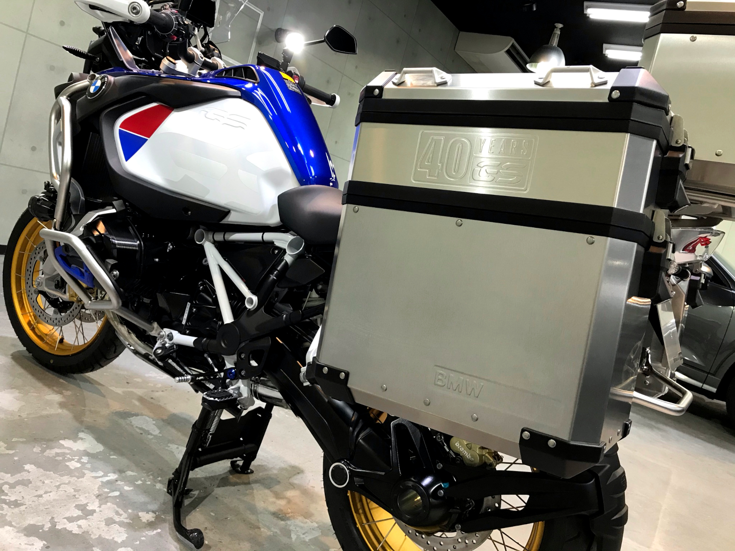 r1250-10.jpg