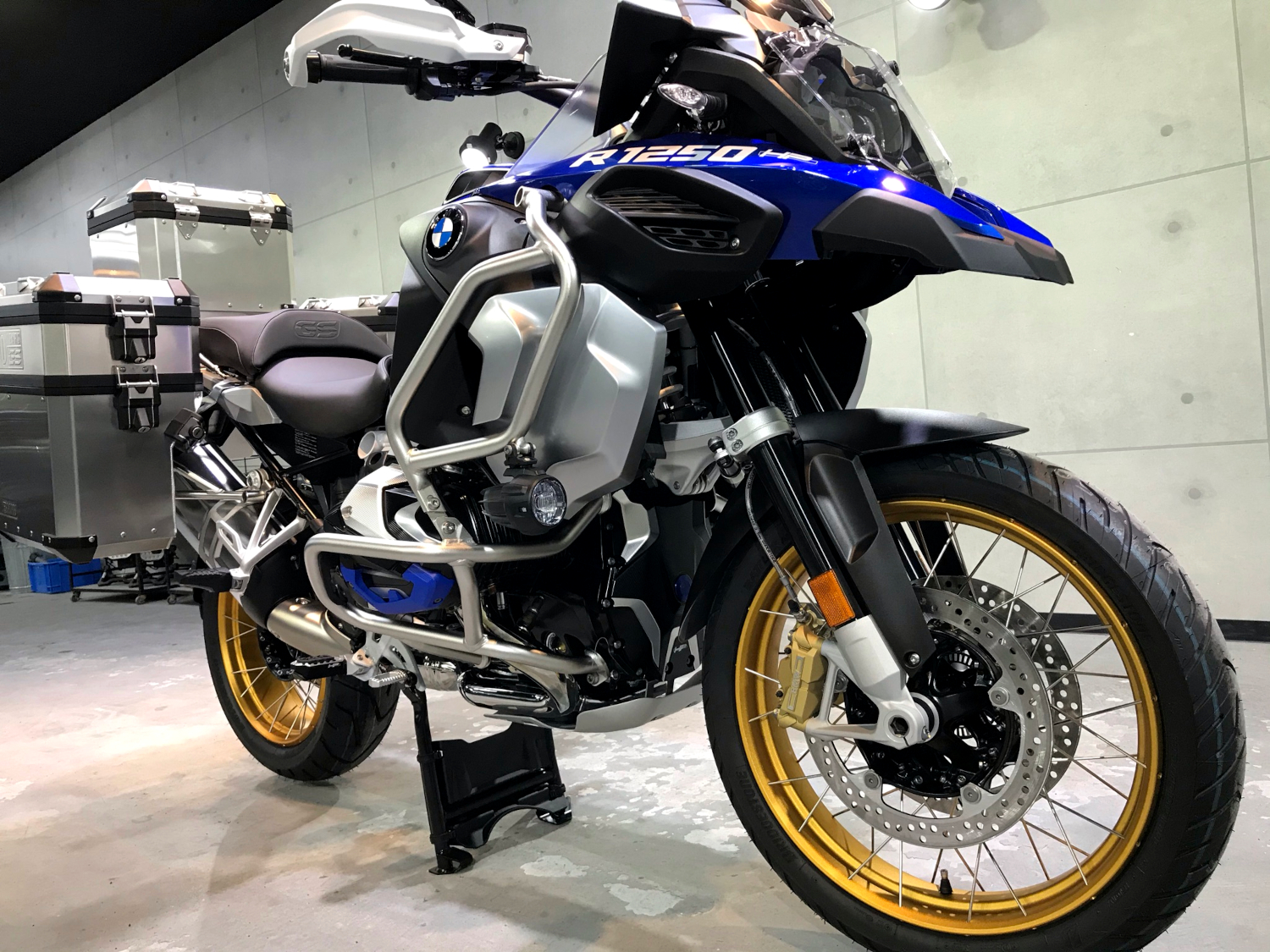 r1250-11.jpg