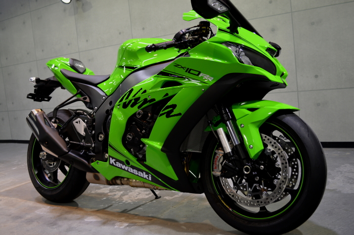 zx-10rr-01.jpg